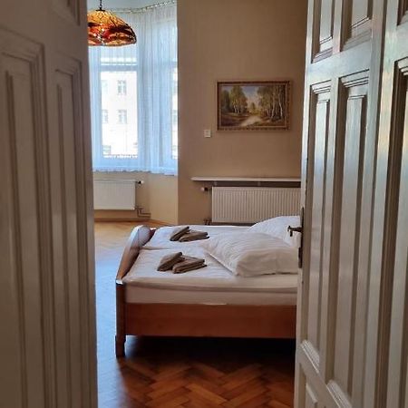 Апартаменты Apartament Rynek 7/1 Цешин Экстерьер фото