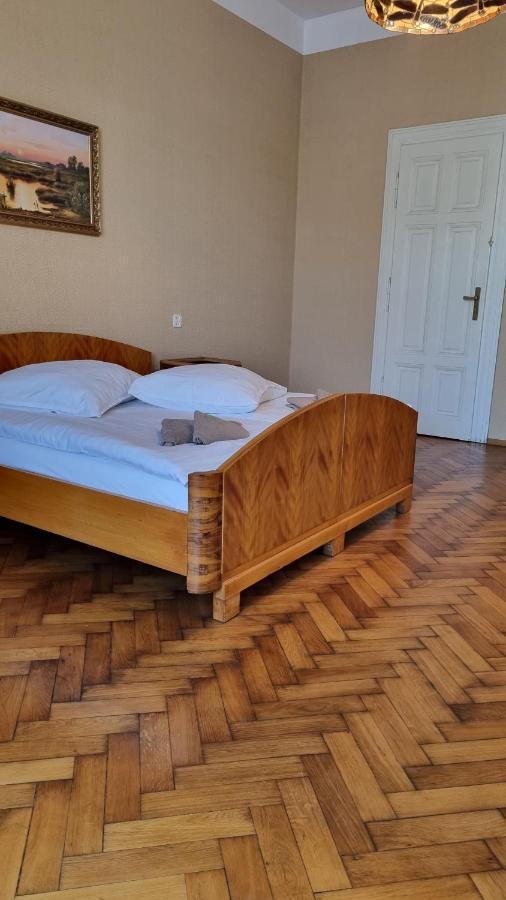 Апартаменты Apartament Rynek 7/1 Цешин Экстерьер фото